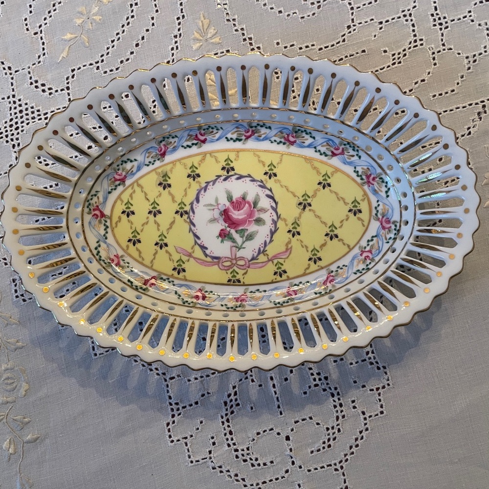 Royal Danube Floral Adeline Oval Decorative Plate # 1886